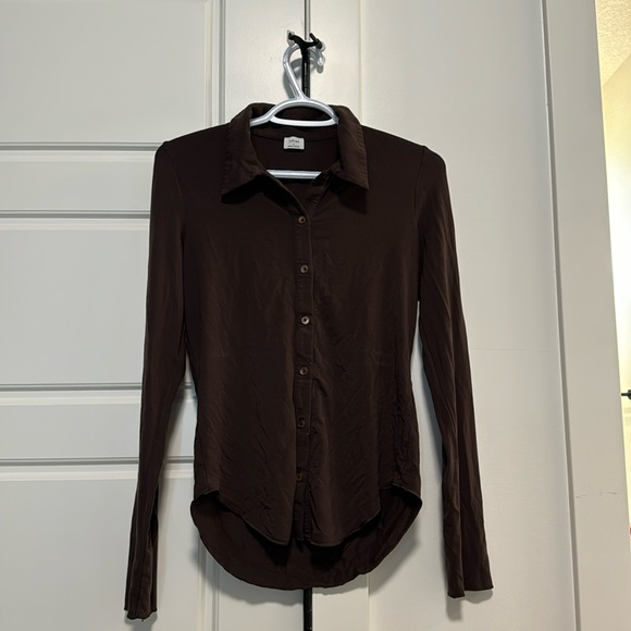 Dark brown Aritzia button top. - Picture 1 of 2